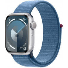 Apple Watch Series 9, 45 мм, корпус из алюминия серебристого цвета, нейлоновый ремешок цвета «ледяной синий»